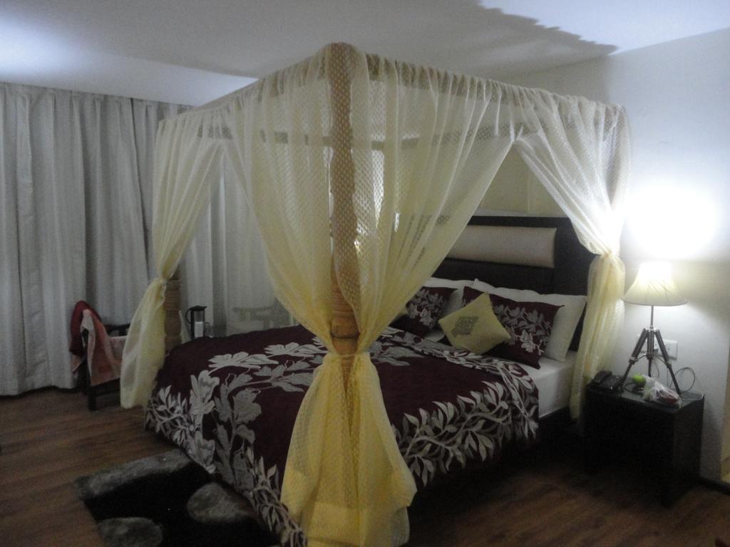 Swiss Wood Hotel Manāli Esterno foto