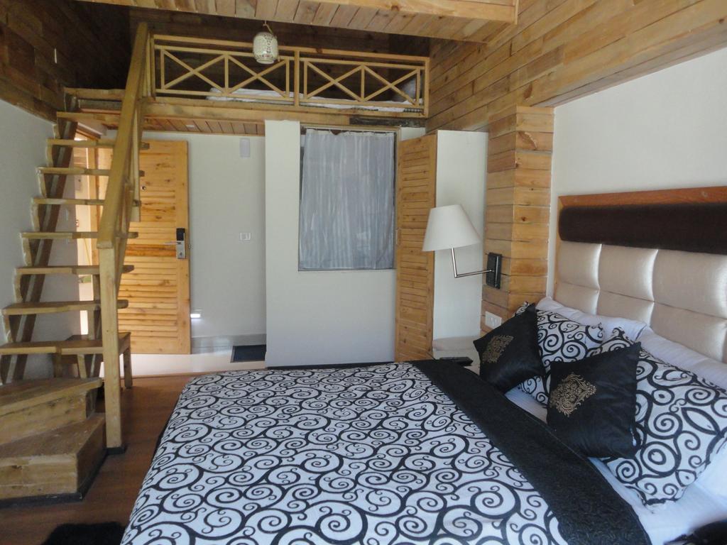 Swiss Wood Hotel Manāli Esterno foto