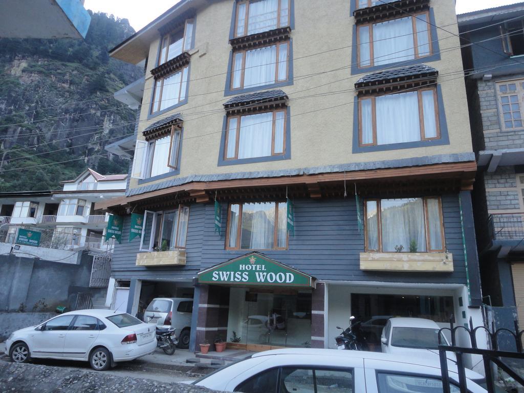 Swiss Wood Hotel Manāli Esterno foto