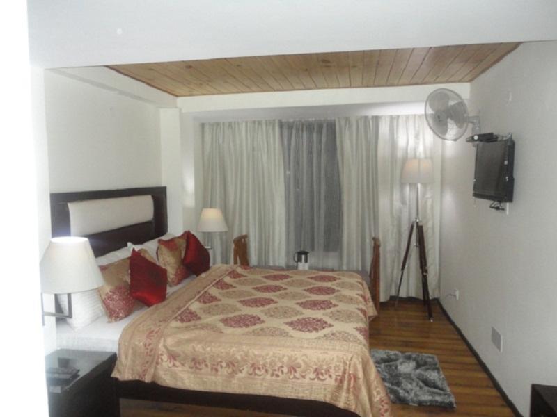 Swiss Wood Hotel Manāli Esterno foto