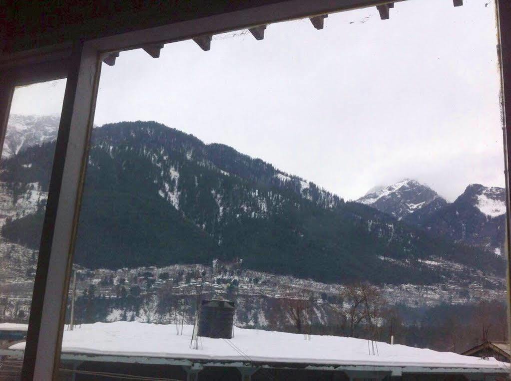 Swiss Wood Hotel Manāli Esterno foto